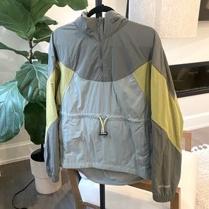 Lululemon Evergreen Cropped Anorak Rain Jacket